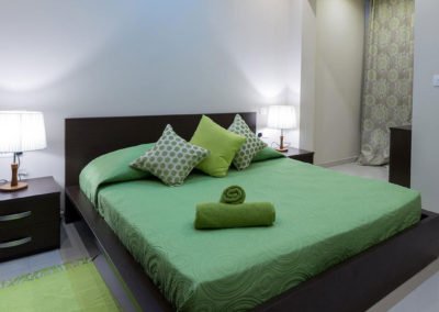 Lime & Kiwi-Three-Bedrooms Apartment